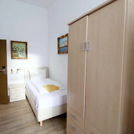 Apartment Diamonds Loft Cologne
